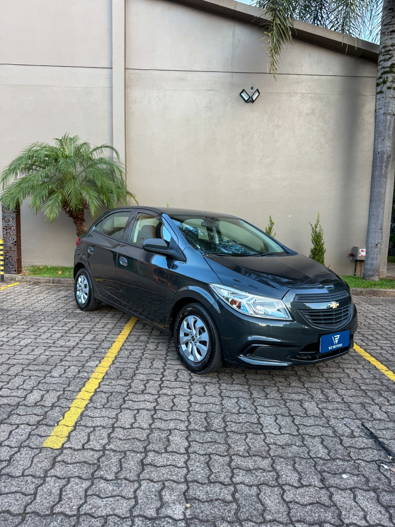 GM - Chevrolet ONIX HATCH Joy 1.0 8V Flex 5p Mec.