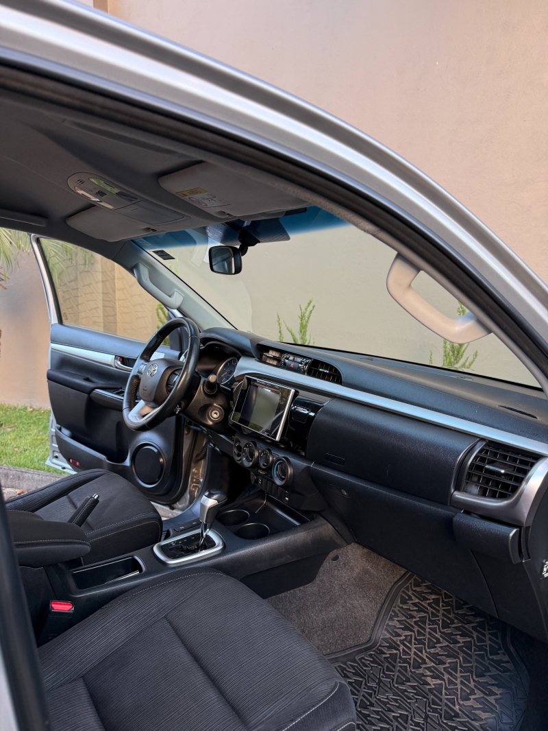 Toyota Hilux CD SR 4x4 2.8 TDI Diesel Aut.